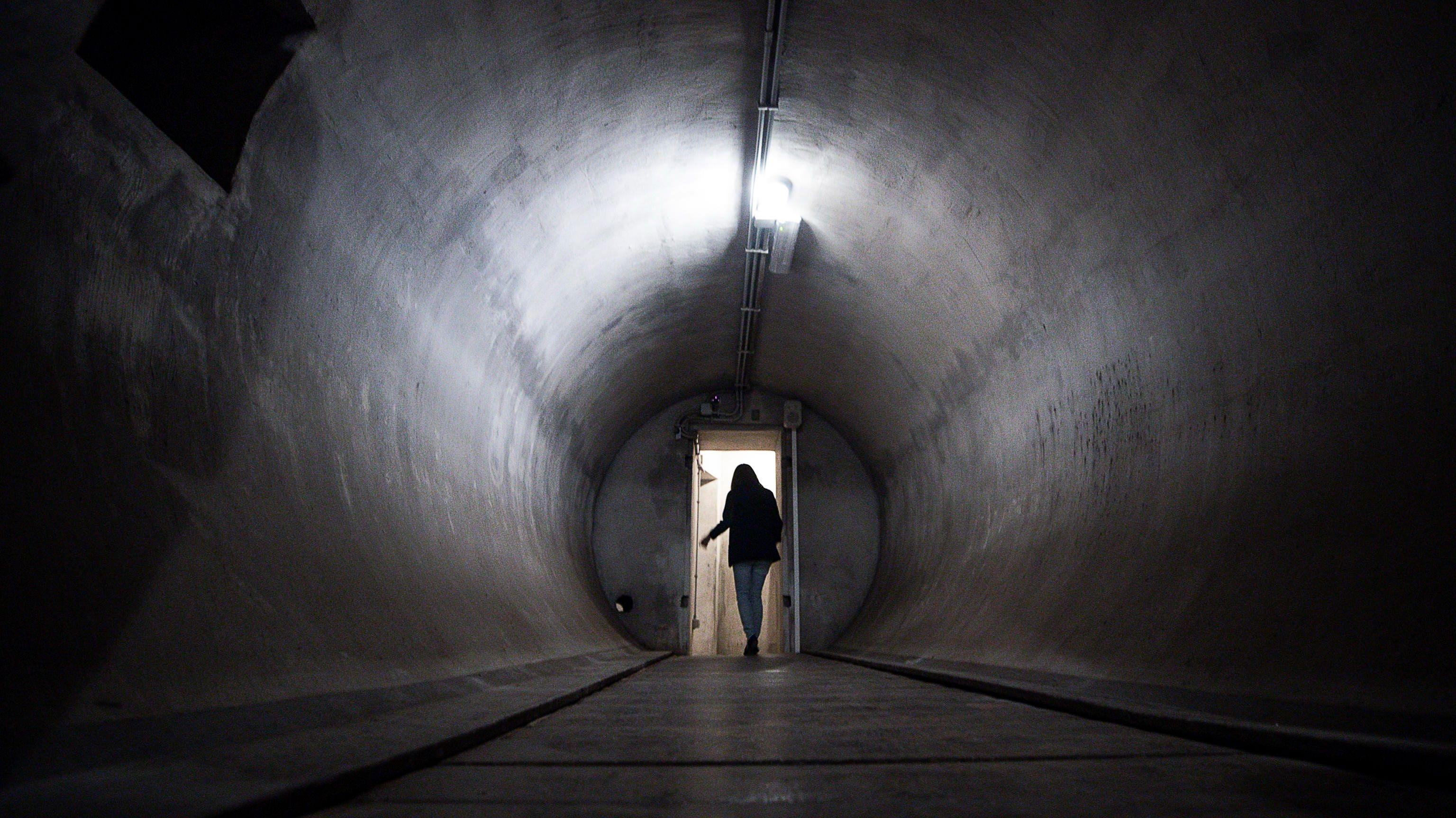 11:23 - 09:59 (About Fear) 2014 movie scene