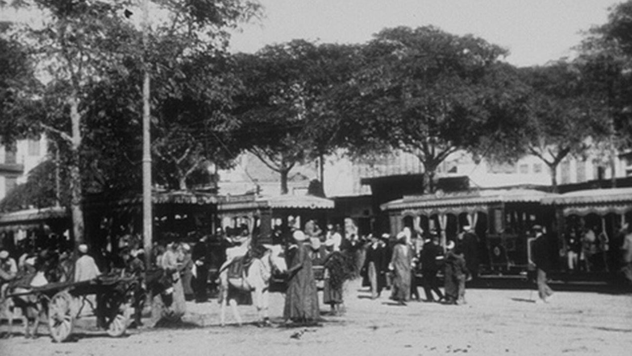 Le Caire, rue Ataba-el-Khadra 1897 movie scene