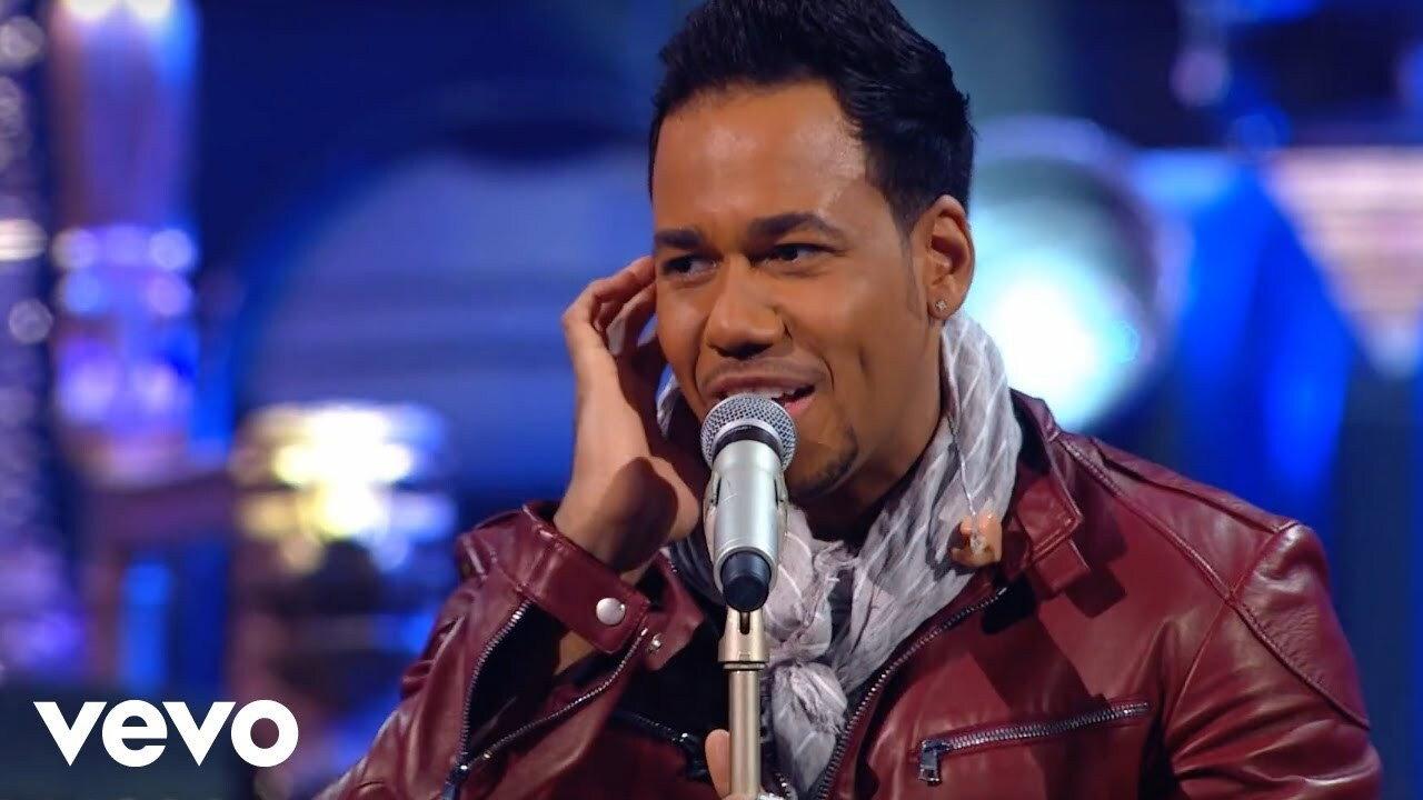 Romeo Santos: The King Stays King – Live at Madison Square Garden 2012 movie scene
