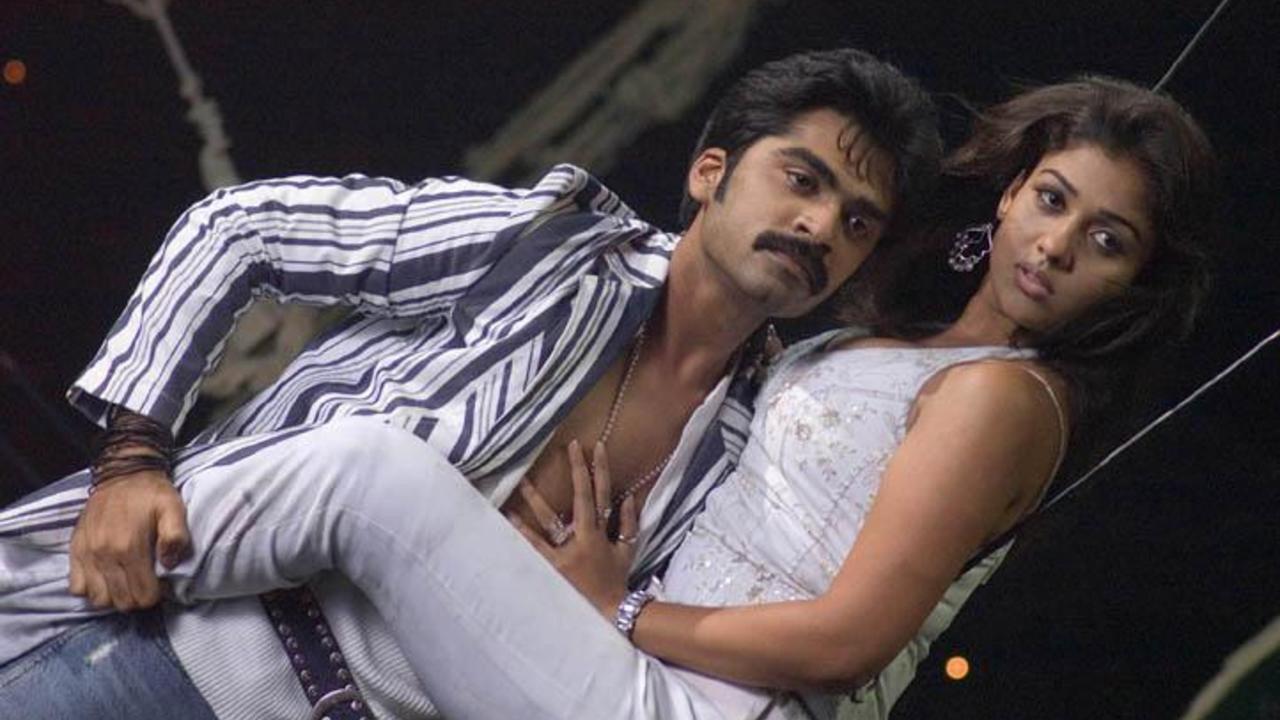 Vallavan 2006 movie scene
