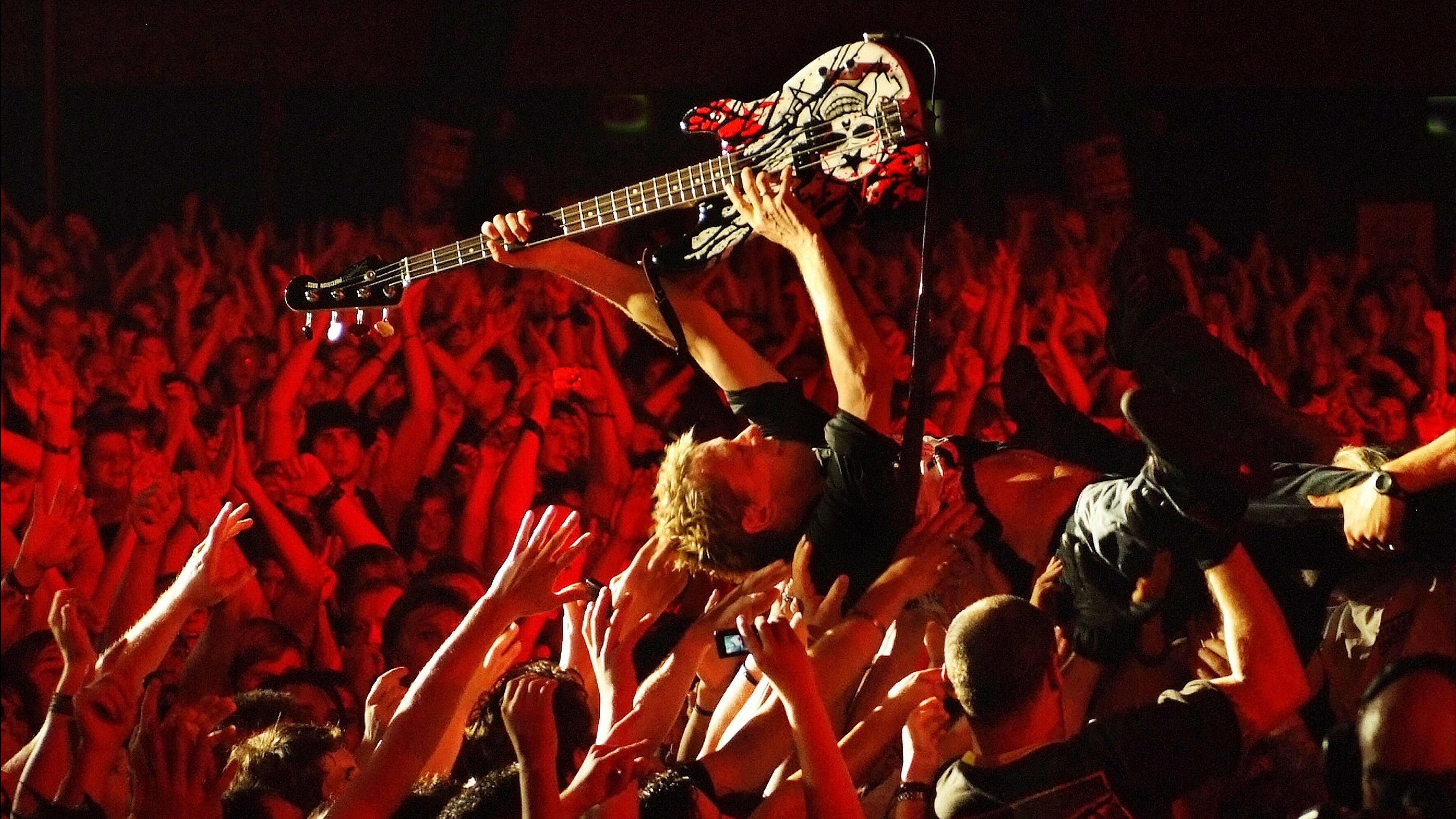 Die Toten Hosen: Machmalauter - Live in Berlin 2009 movie scene