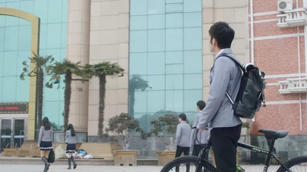 Waiting for You in a Long Time 2019 movie scene