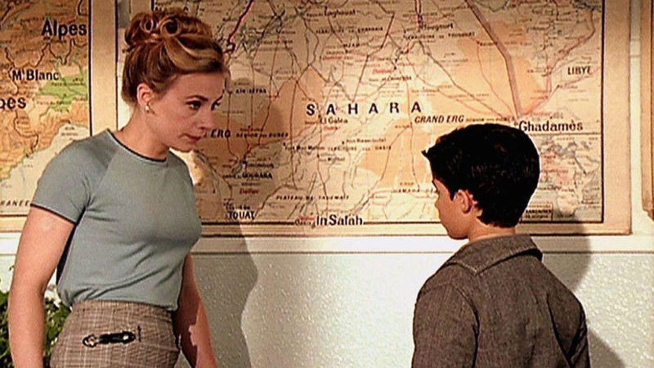 Le porteur de cartable 2003 movie scene