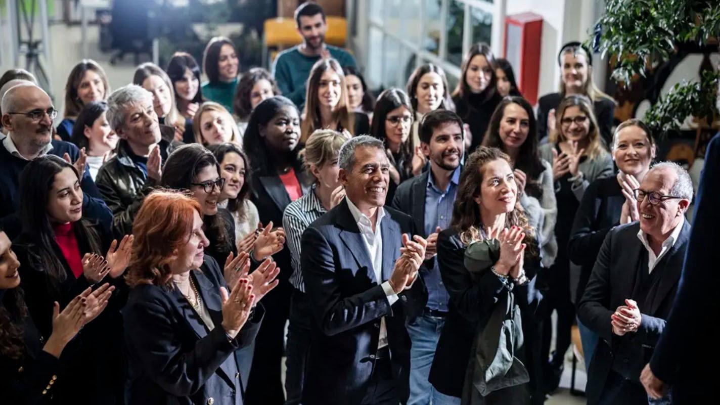 Il Posto 2024 movie scene