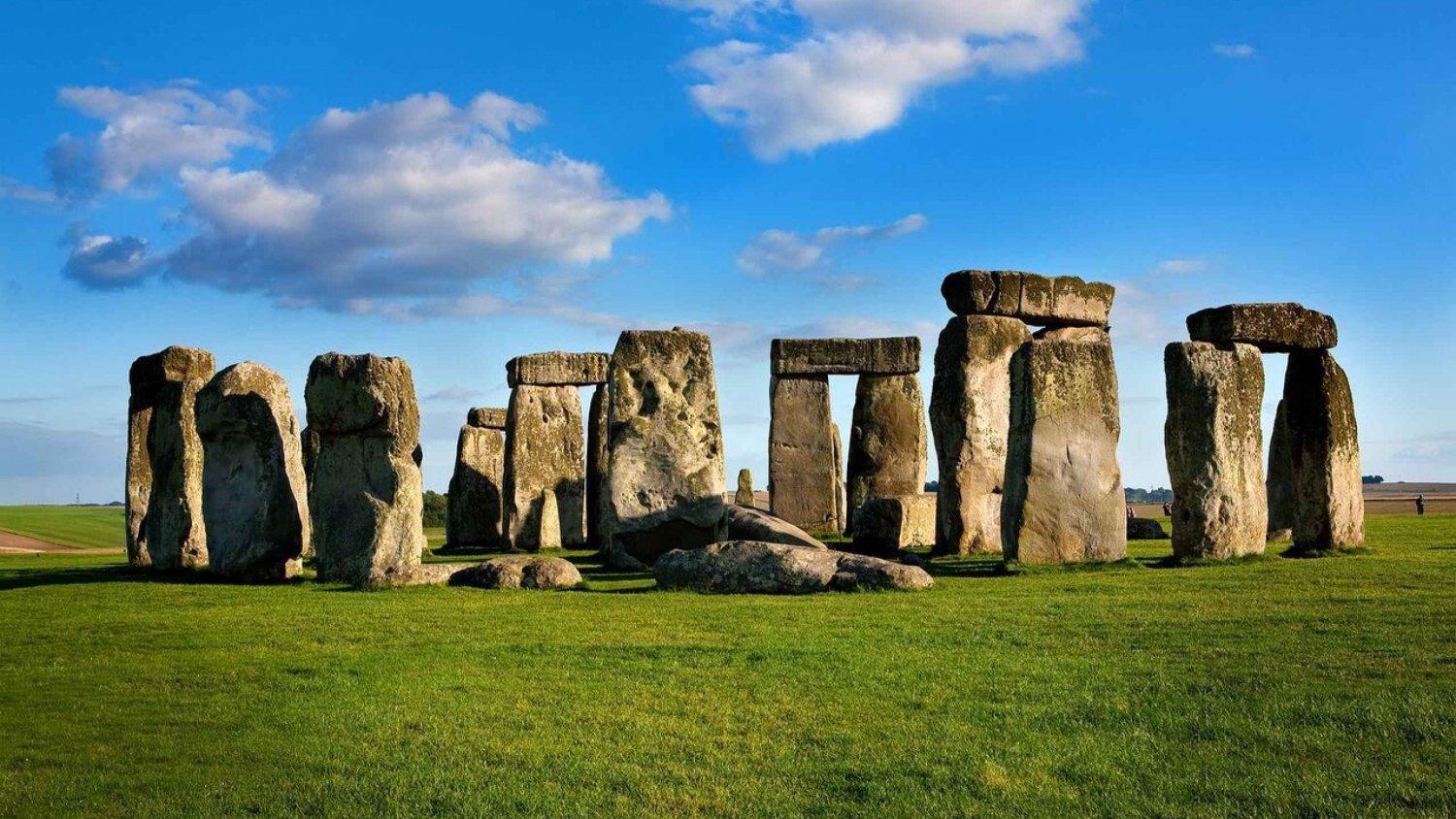 History's Mysteries: The Enduring Mysteries of Stonehenge 1998 movie scene