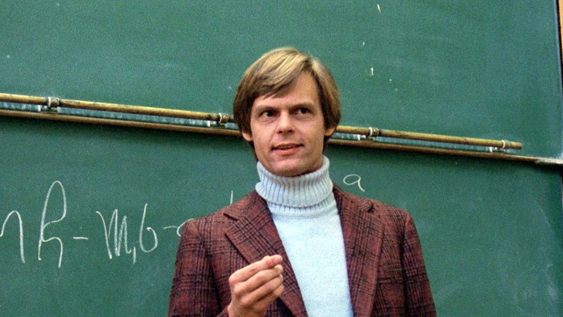 Watch Your Back, Professor! 1977 movie scene