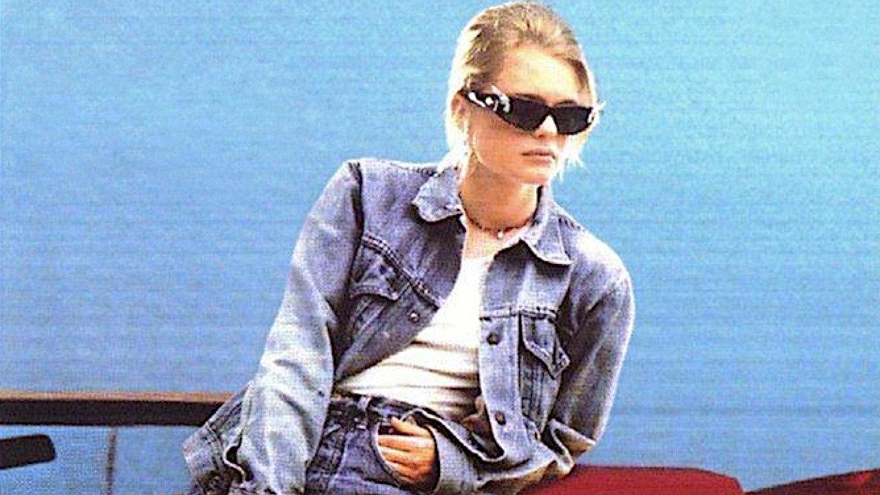 Girl in the Cadillac 1995 movie scene