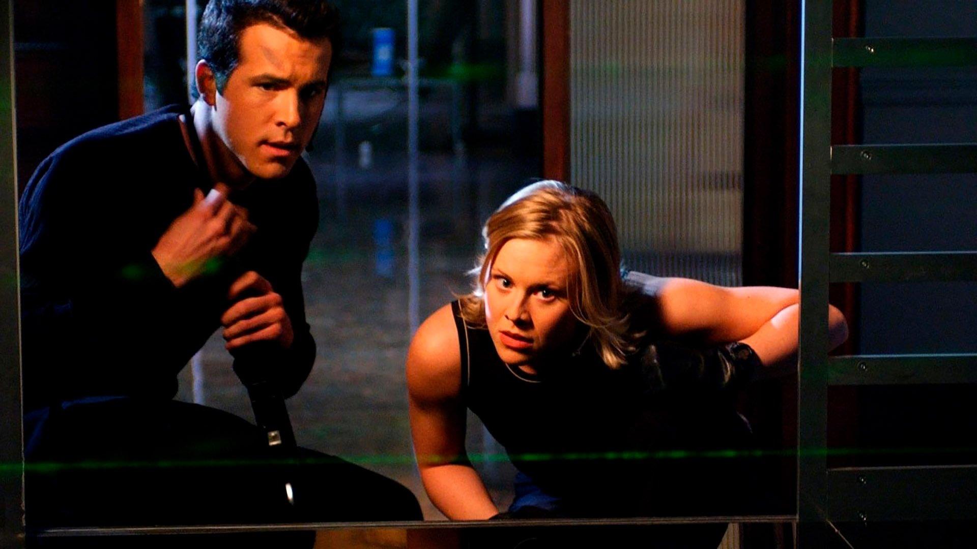 Foolproof 2003 movie scene