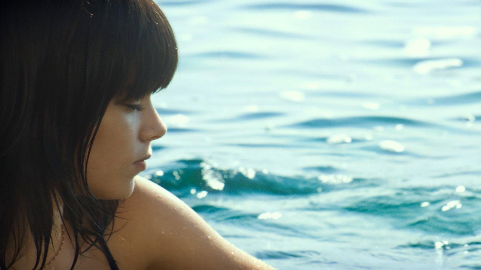 Afloat 2019 movie scene