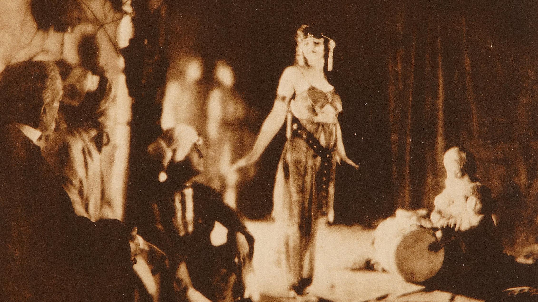 The Sleep of Cyma Roget 1920 movie scene