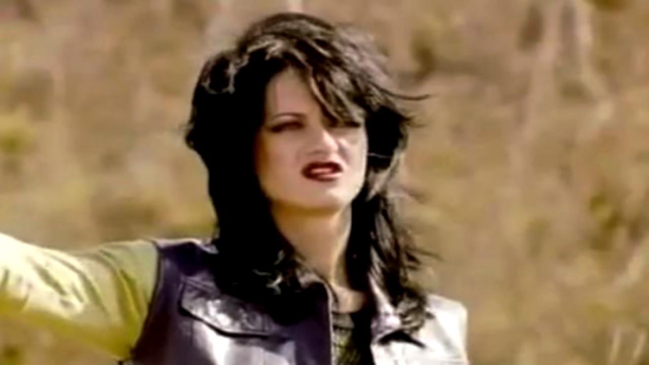 Moeto manichko nishto 2007 movie scene