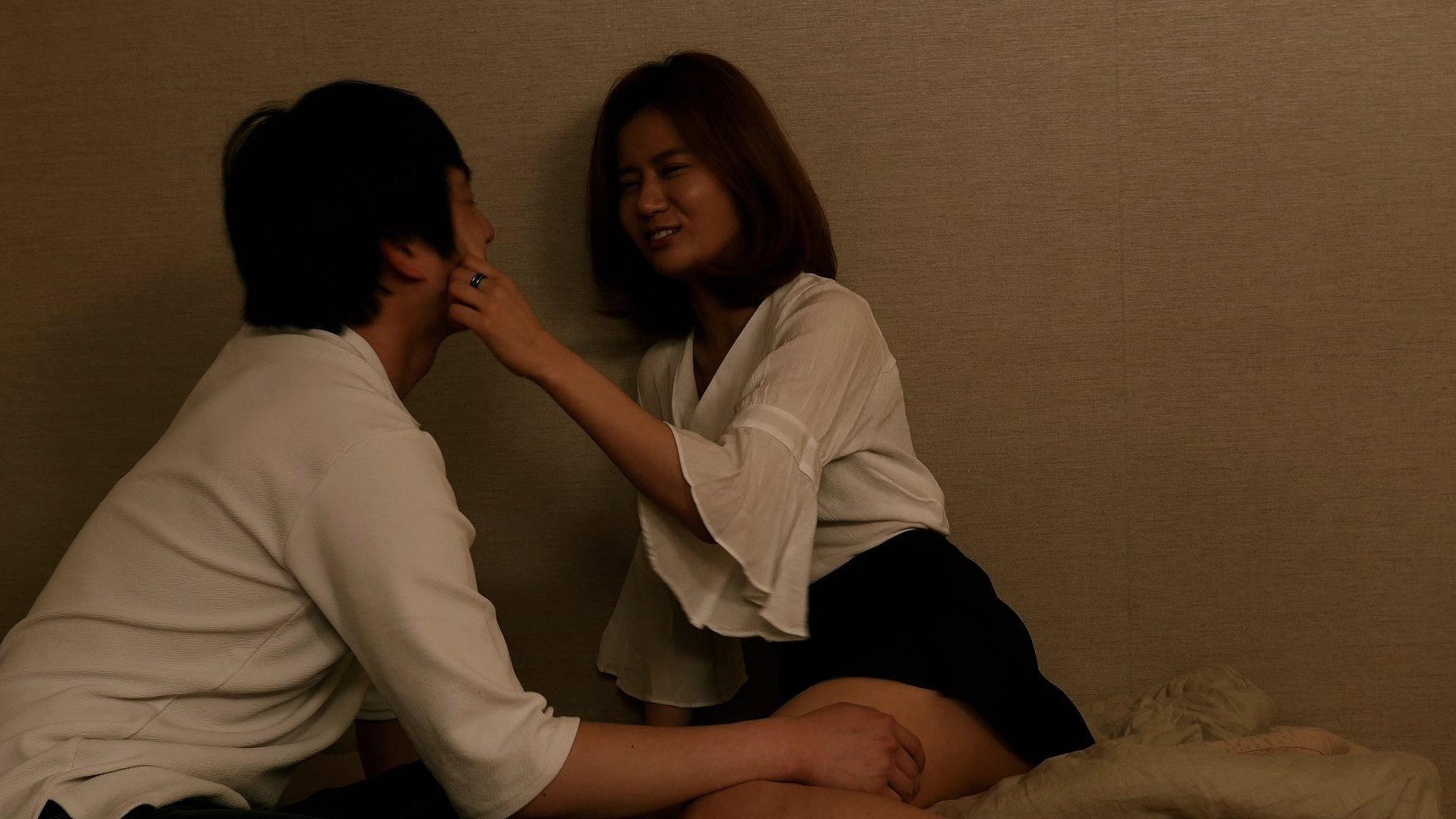 Young Mother's Friend 2018 movie scene