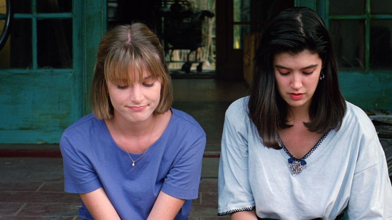 Bodies, Rest & Motion 1993 movie scene