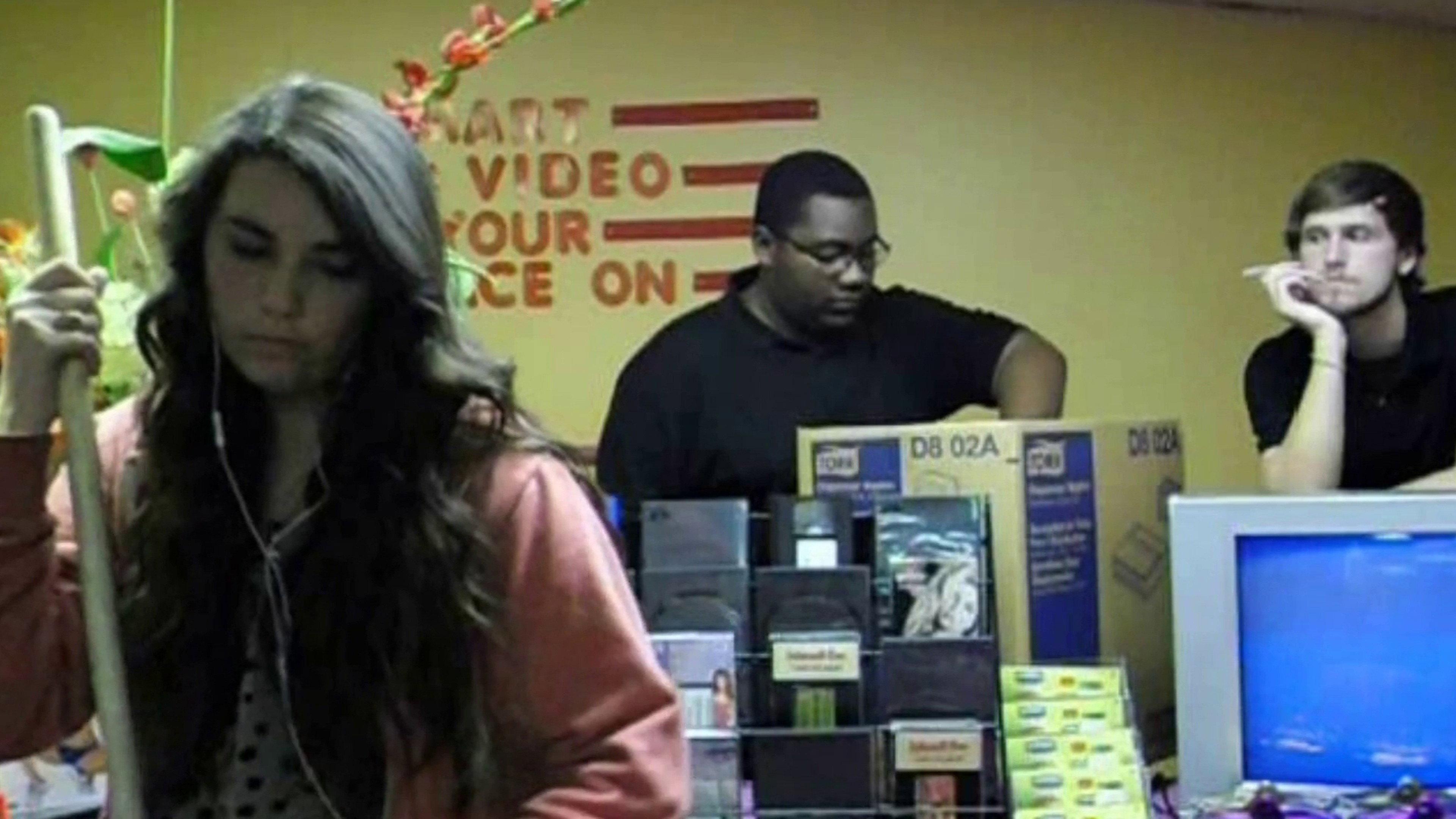 OH-Mart 2015 movie scene