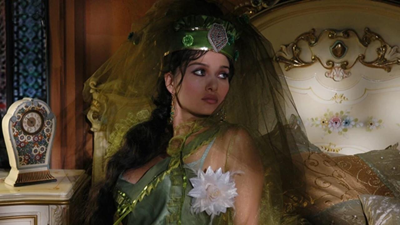 7 Husbands for Hurmuz 2009 movie scene