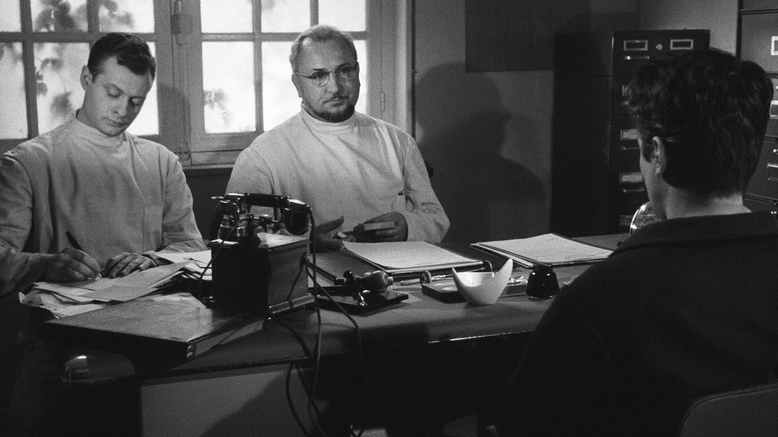 Head Against the Wall 1959 movie scene