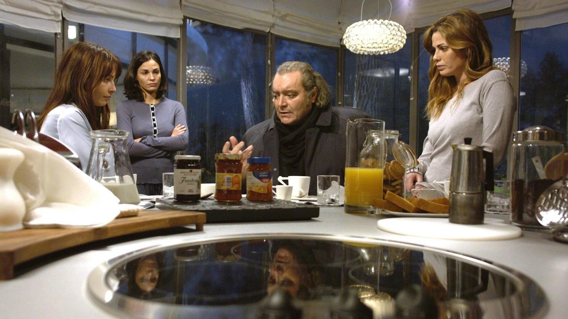 A Dinner for Them to Meet 2007 movie scene