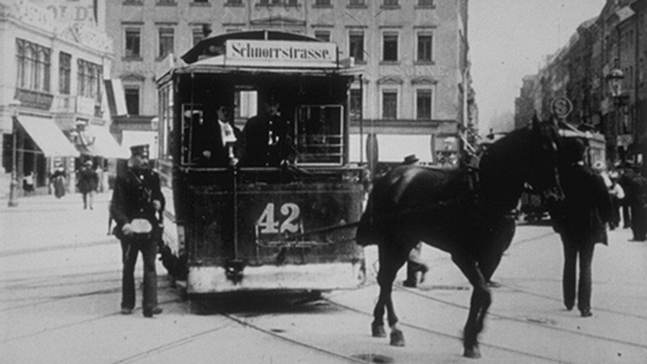 Postplatz 1896 movie scene