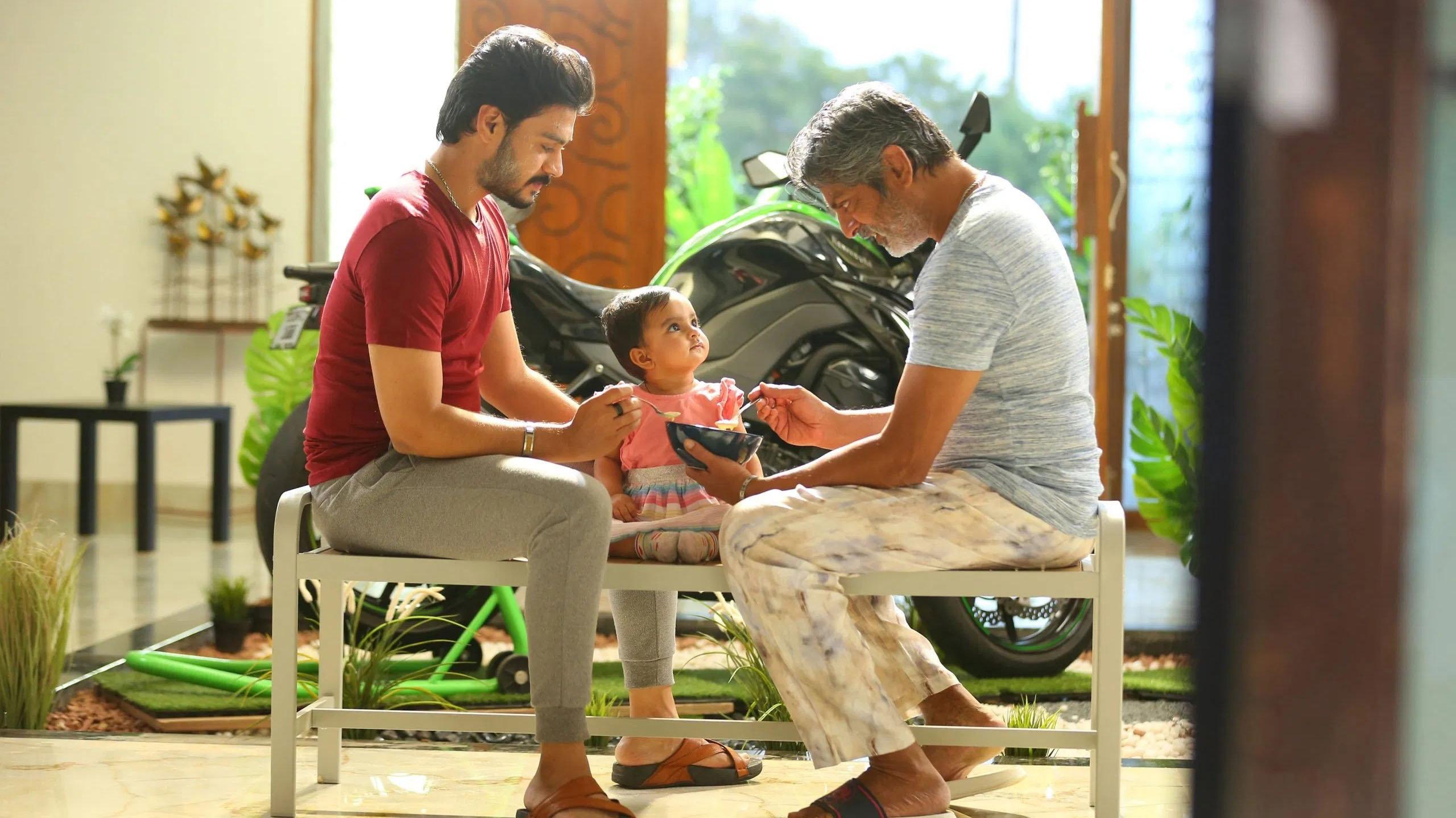 FCUK: Father Chitti Umaa Kaarthik 2021 movie scene