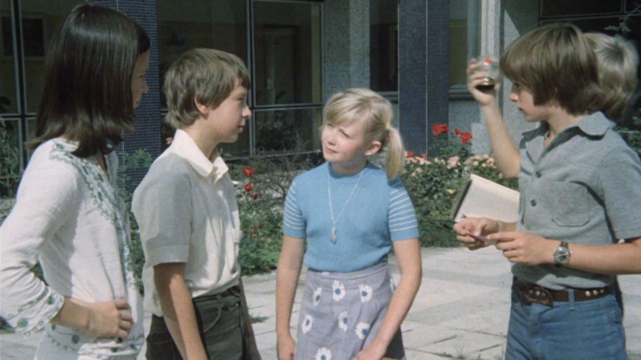 Don't Look Back, There Is a Horse Behind Us 1981 movie scene