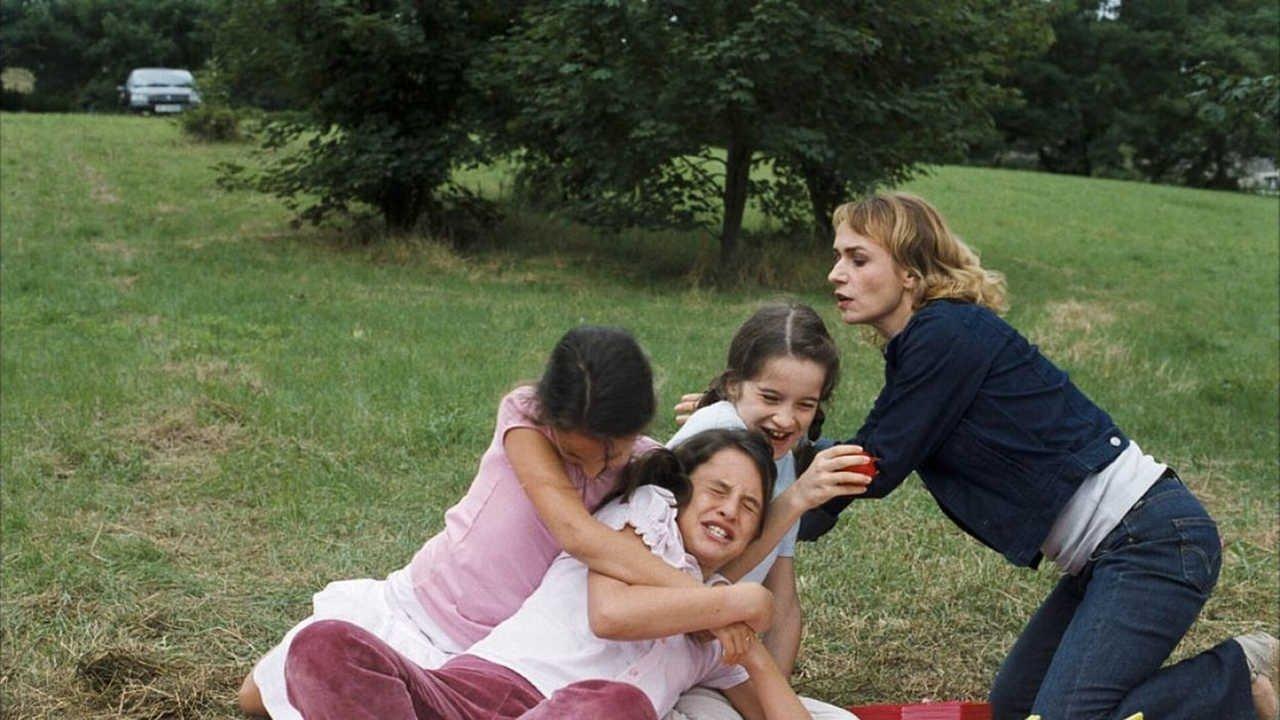 Demandez la permission aux enfants ! 2007 movie scene