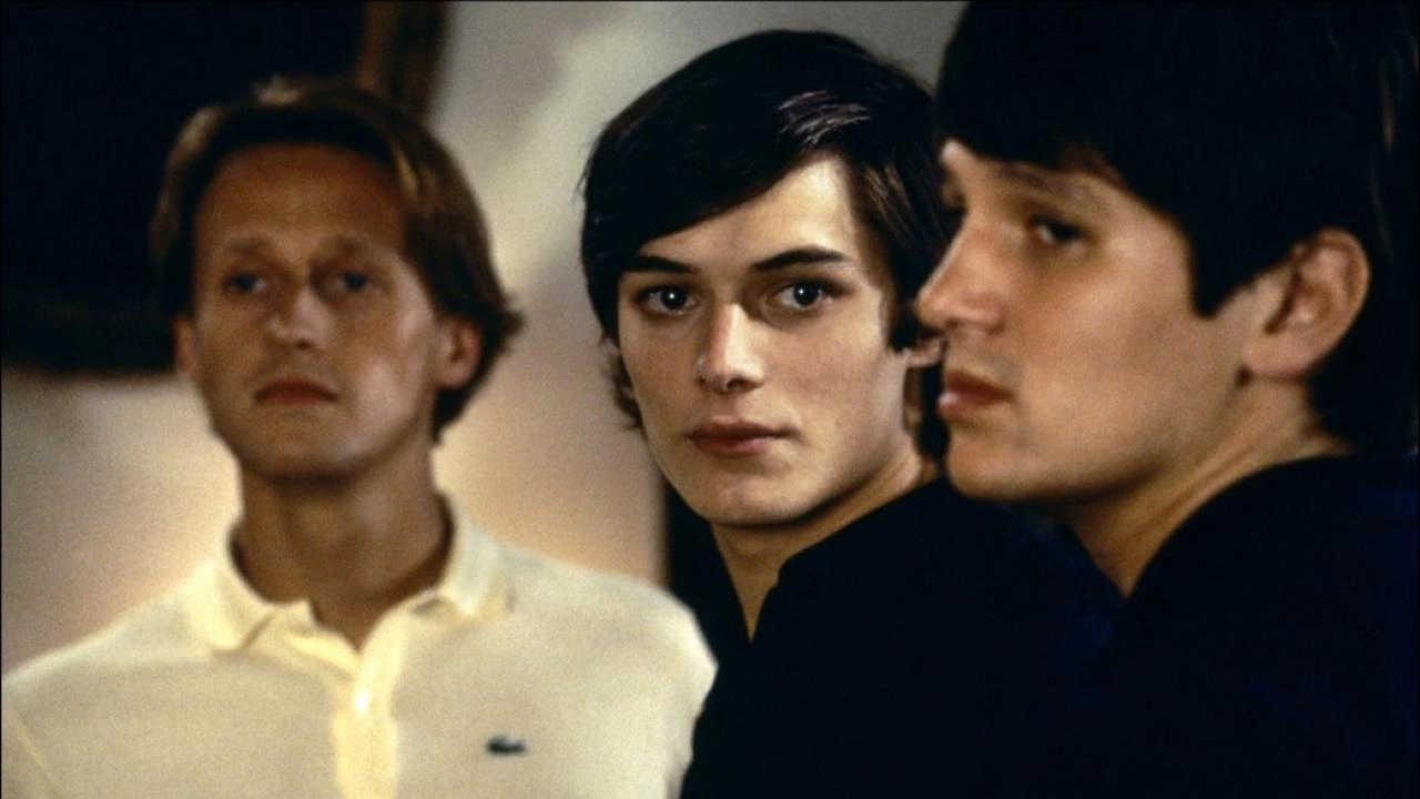 La bande du drugstore 2002 movie scene