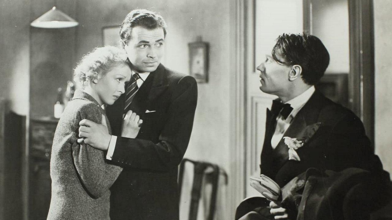 They Met in the Dark 1943 movie scene