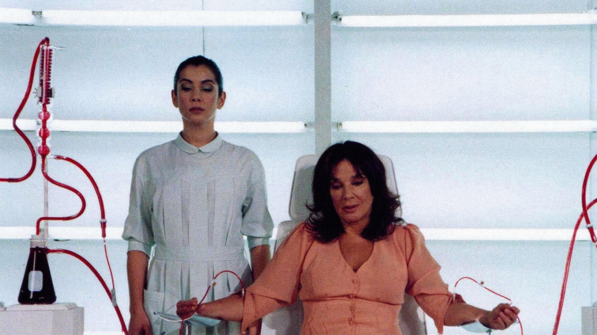Monobloc 2005 movie scene