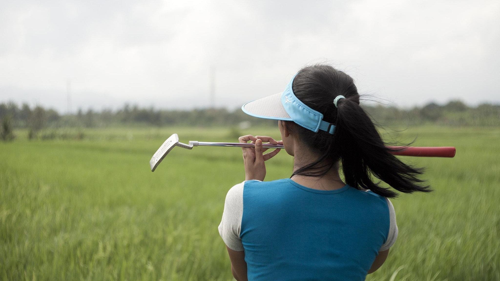A Lady Caddy Who Never Saw a Hole in One 2013 movie scene