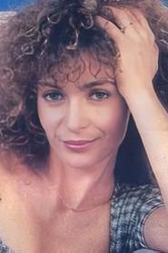Gaëlle Legrand as Daphné, parfumeuse in Come to My Place, I Live at a Girlfriend's 1981