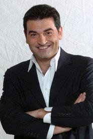 Max Giusti as Max Mancini in La seconda chance 2023
