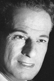 Corrado Annicelli as il duca in Toto, Peppino, and the Hussy 1956