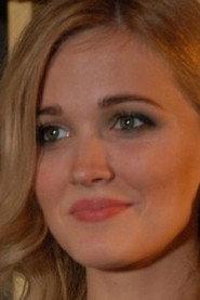 Polina Smykovskaya as Nastya in Credit 2016