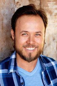 Rhett Swanson as Curly in Dead Men 2018