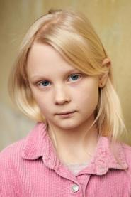 Hanna Heckt as Alma in Sound of Falling 2025