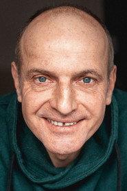 Helge van Hove as Herr Schmidtke in Evas Eck 2023