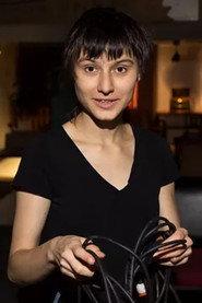Ana Tapia Rousiouk as Narrator in La suite canadienne 2023