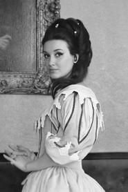Alberte Aveline as Arsinoë in The Misanthrope 2000
