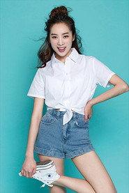 Tong Yixuan as 田妮 in The Mad Comedians 2026