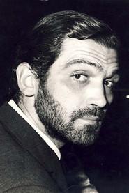Kostas Kazakos as Miltos Iatridis in Underwater Papanikolis 1971