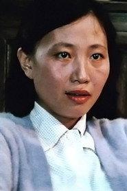 Xu Songzi as 玉环嫂/女编导 in Peking Duck Restaurant 1990