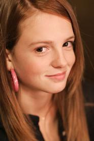 Rebecca Faura as Babette Bertignac in Mer belle à agitée 2006