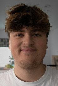 Theo Kemp as Extra in Proust 2023