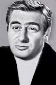 Gennadiy Dudnik as entertainer in Road to the Sea 1966