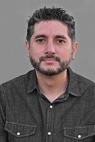 Danyel Sueth as Serafim in Status Manequim