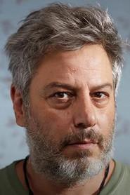 Pablo Cura as Alberto in Leni 2020