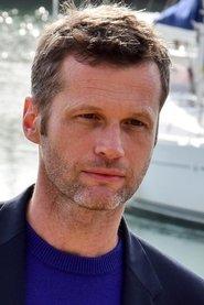Robert Plagnol as Fred in Les brumes du souvenir 2017