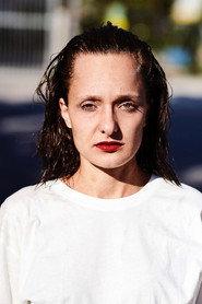 Lorena Steffl as Mutter in Erwartet nicht zu viel 2025
