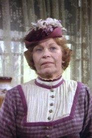 Bea Silvern as Mom in The Confidence Man 2001