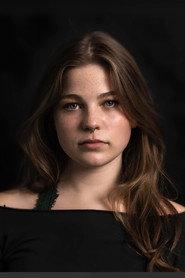 Amélie Pease as Lana Lang in Little Rock 2026